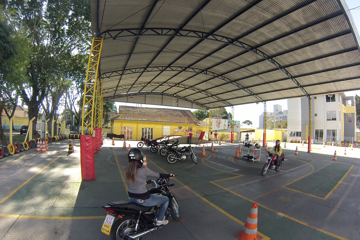 Carteira de Motorista em Curitiba - Habilitação Categoria A - Moto - Autoescola Silva