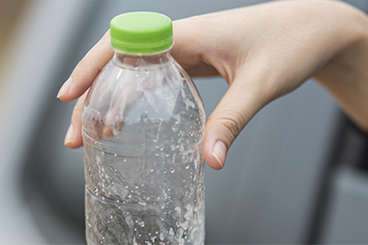 É infração jogar lixo pela janela do carro - Autoescola Silva Curitiba